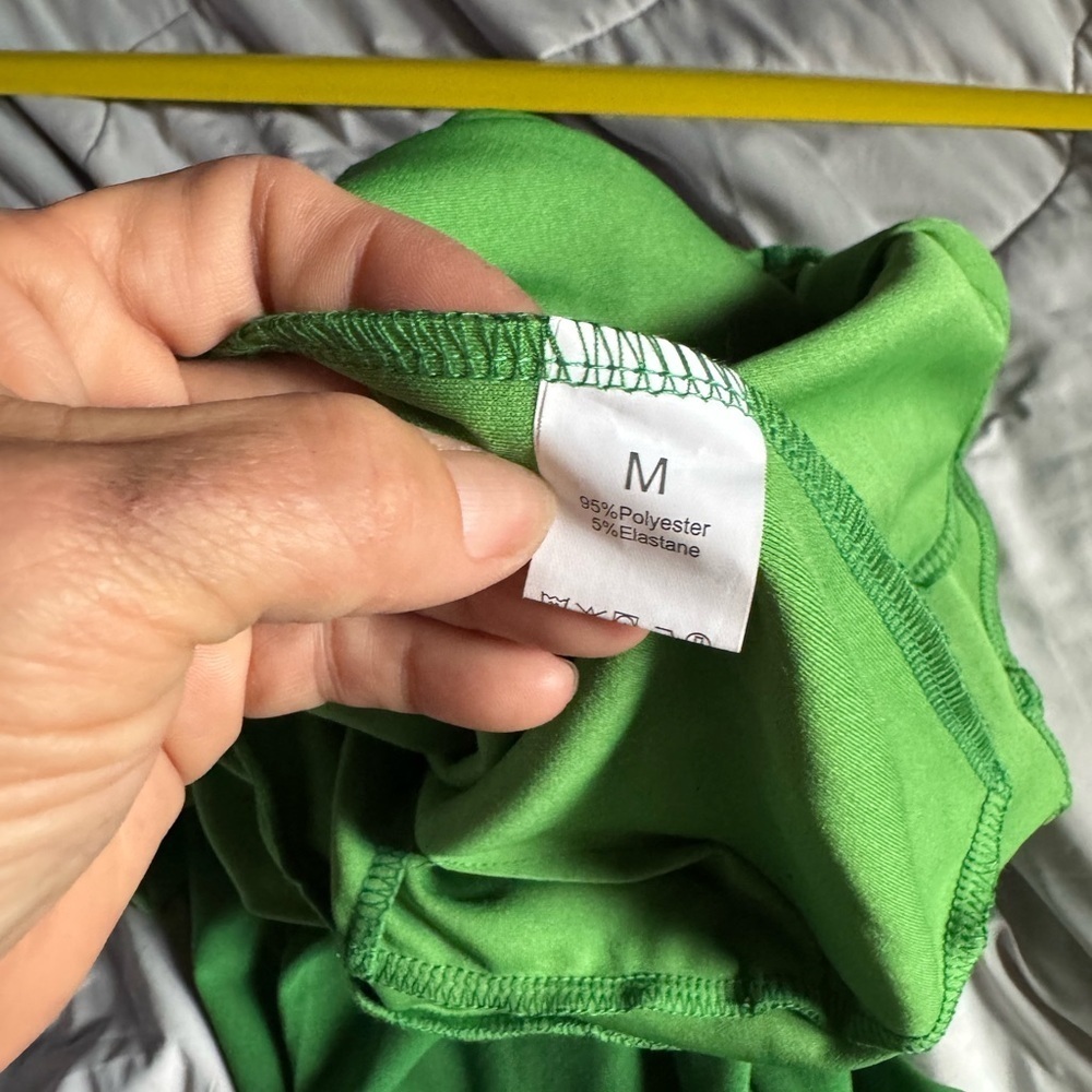 Green short sleeve jumpsuit size medium - Picture 5 of 11